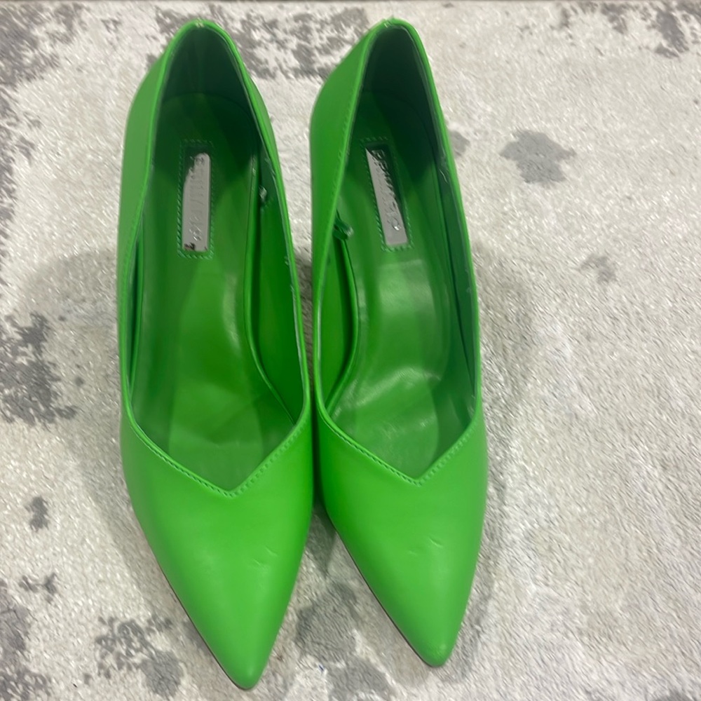 Brand new heels in size 7